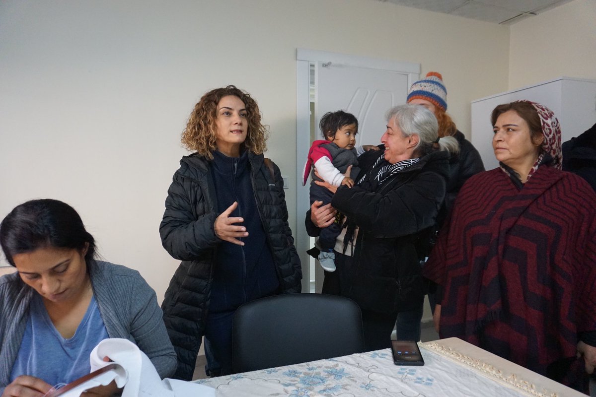 sifirayder's tweet photo. 📍Gaziantep Şehitkamil Sosyal Yardımlaşma ve Dayanışma Vakfı Aile Destek Merkezi’ni ziyaret ederek kadınlar ve çocuklar için yapılan faaliyetlerle ilgili bilgi aldık.
#sıfırayder #sosyaliçerme #domlar #dayanışmaçemberi
#socialinclusion #EUsocial #EURoma #romainclusion https://t.co/s86t6OOYK8