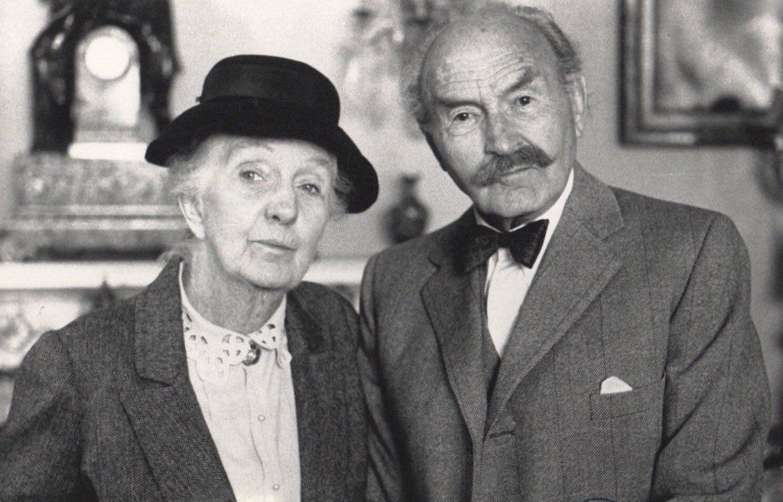 JoanHicksonFans's tweet photo. Remembering Joan’s co star Maurice Denham, who was born this day in 1909. https://t.co/QidksR3Pab