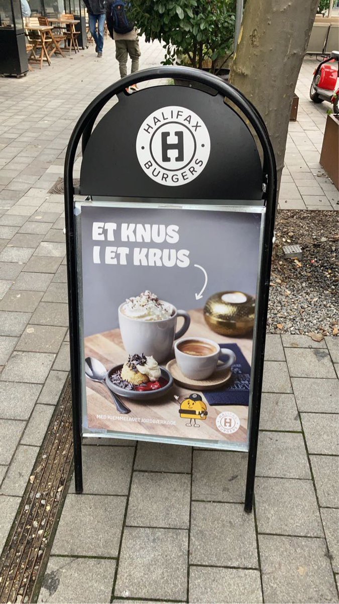 Halifax’ marketingafdeling må være en helt vidunderlig arbejdsplads for loyale Klovn-seere…