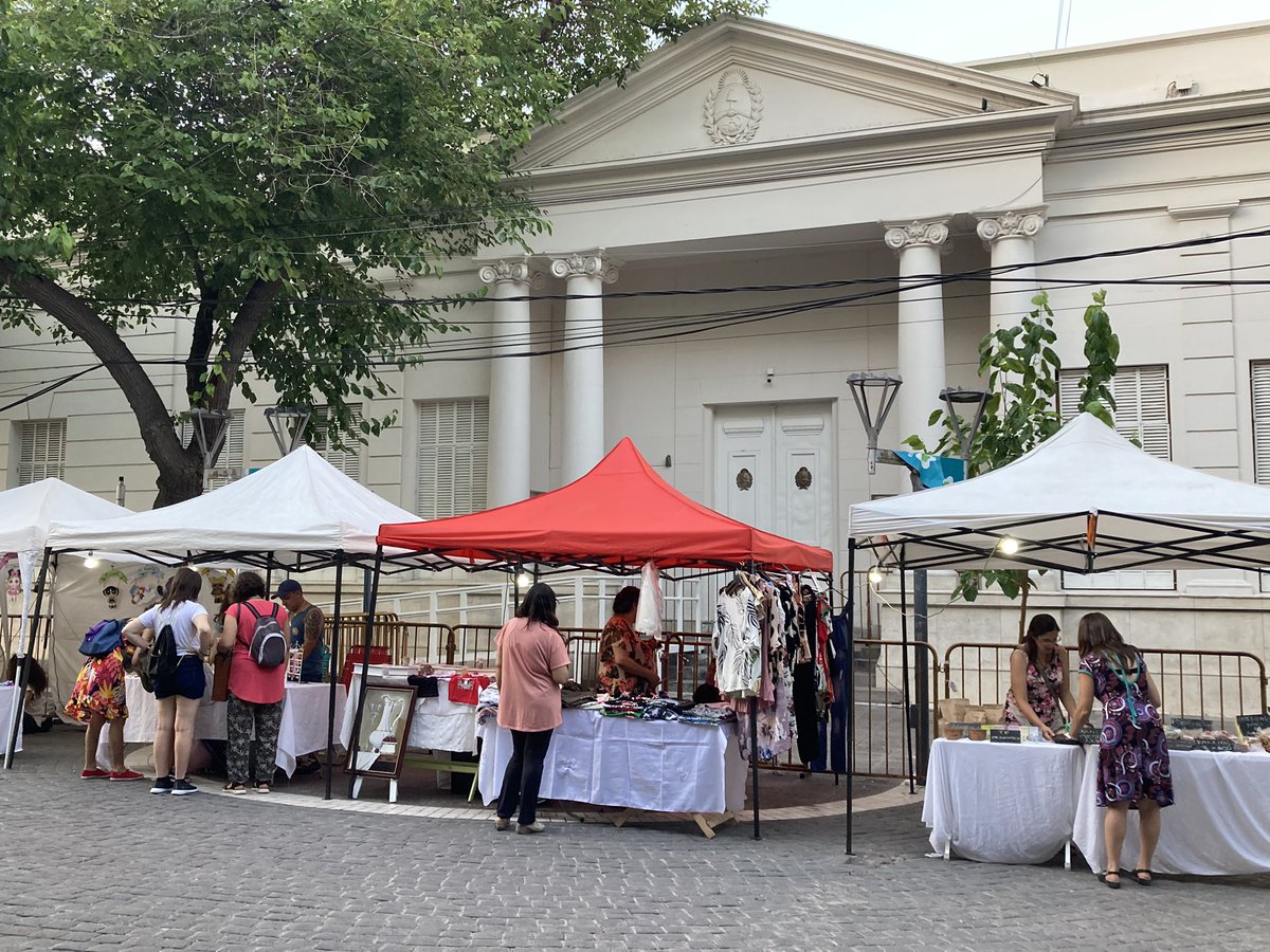 📣Encontrá tus regalos navideños en la expo “Mostrate Mujer Empresaria y Emprendedora de Mendoza”. 👇🏻

Elegí en esta Navidad productos elaborados por empresarias, pequeñas productoras y emprendedoras locales.🛍️🎁🇦🇷💫

Te esperamos 👇🏻

<a href="/FEMPRENSA/">FEM</a> <a href="/FemMujeres/">Mujeres FEM</a> <a href="/redcame/">CAME</a> <a href="/CAMEMujeres/">Mujeres CAME</a>