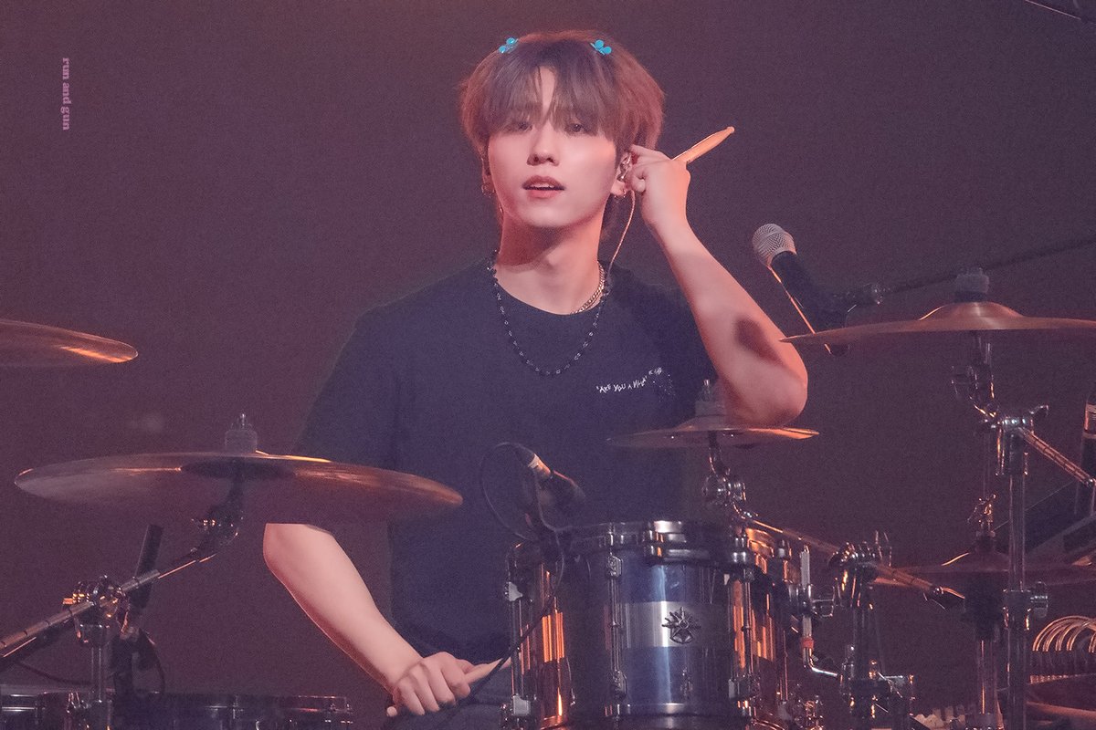 221218 Overture

뵤..한 얼굴에 그렇지 못한 팔뚝,,,

#건일 #Gunil #엑디즈
#XdinaryHeroes #엑스디너리히어로즈