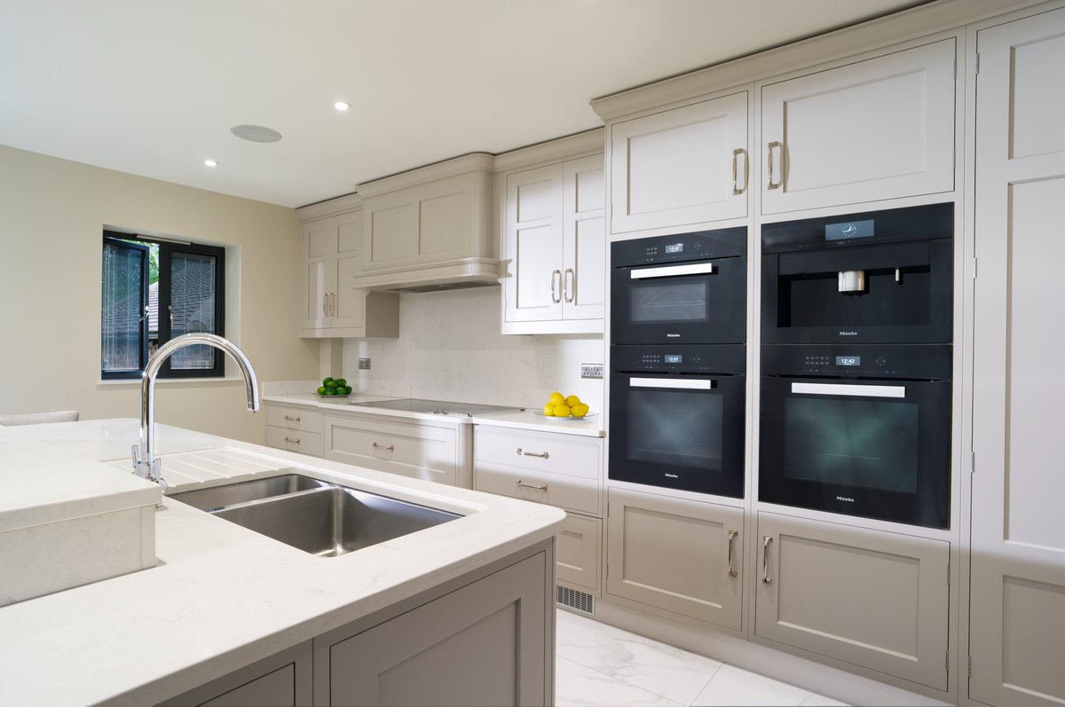 Clean and minimalistic bespoke kitchen by John Ladbury. #johnladbury #newkitchen #minimalistkitchen #bespokekitchen #hertskitchen #miele #quooker #kitchendesign #interiordesign #kitchendesign