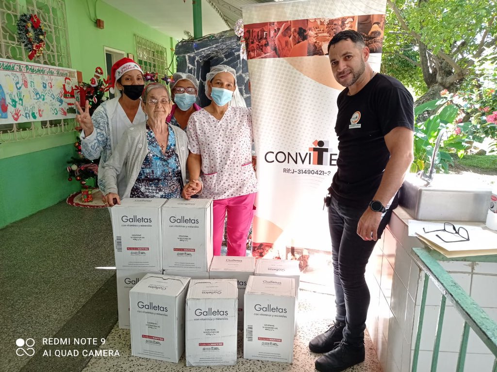 #BuenasNuevas Ayer culminamos la distribución del 1er lote de galletas nutritivas que estaremos entregando a 55 entidades de atención de personas mayores en Ccas, esto fue un donativo de <a href="/DVC_VE/">Dividendo Voluntario para la Comunidad</a>  <a href="/fmapfre/">Fundación MAPFRE</a> también se distribuyeron en 9 casas hogares en Barqto #SomosConvite