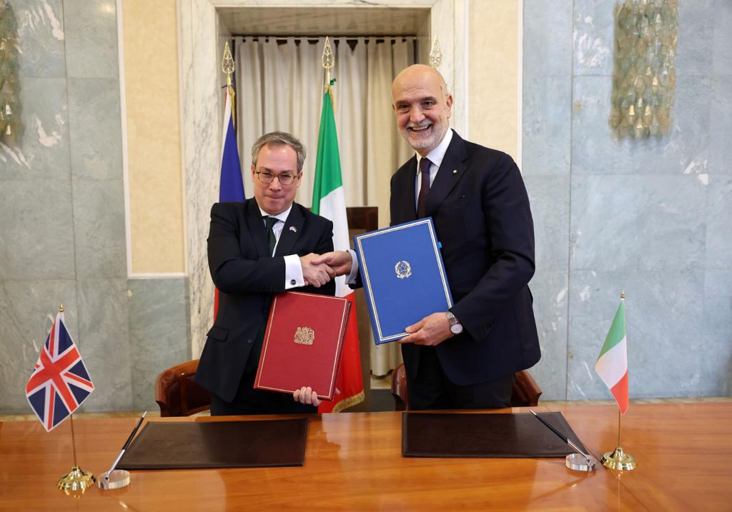Italy MFA (@italymfa_int) on Twitter photo #UnitedKingdom | On the sidelines of #ConfAmb2022, full satisfaction with the signing of the agreement on mutual recognition of driving licenses between 🇮🇹 Amb. <a href="/InigoLND/">InigoLambertini</a> and🇬🇧 Amb. <a href="/EdLlewellynFCDO/">Ed Llewellyn</a>. Important simplification of procedures to the benefit of citizens. #UnitedKingdom | On the sidelines of #ConfAmb2022, full satisfaction with the signing of the agreement on mutual recognition of driving licenses between 🇮🇹 Amb. <a href="/InigoLND/">InigoLambertini</a> and🇬🇧 Amb. <a href="/EdLlewellynFCDO/">Ed Llewellyn</a>. Important simplification of procedures to the benefit of citizens.