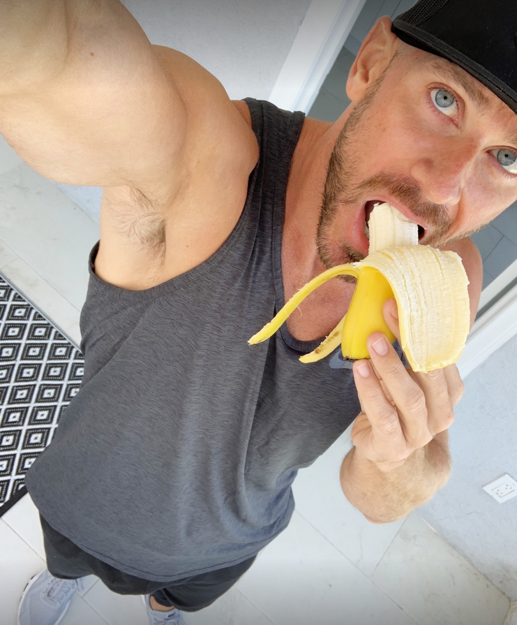 JohnnySins on Twitter: "good morning friends 🍌🍌🍌"