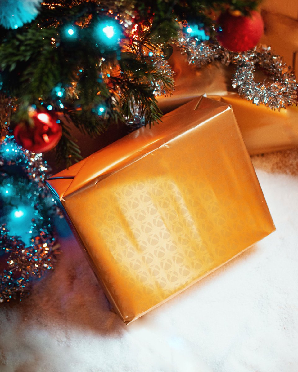 Les 2 premiers concours, c'était un échauffement ! Voici du GROS cadeau 🎁🎁🎁

RT + Réponds en commentaire.

Tu devines le cadeau, tu es tiré au sort et tu termines merveilleusement l'année. À toi de jouer !