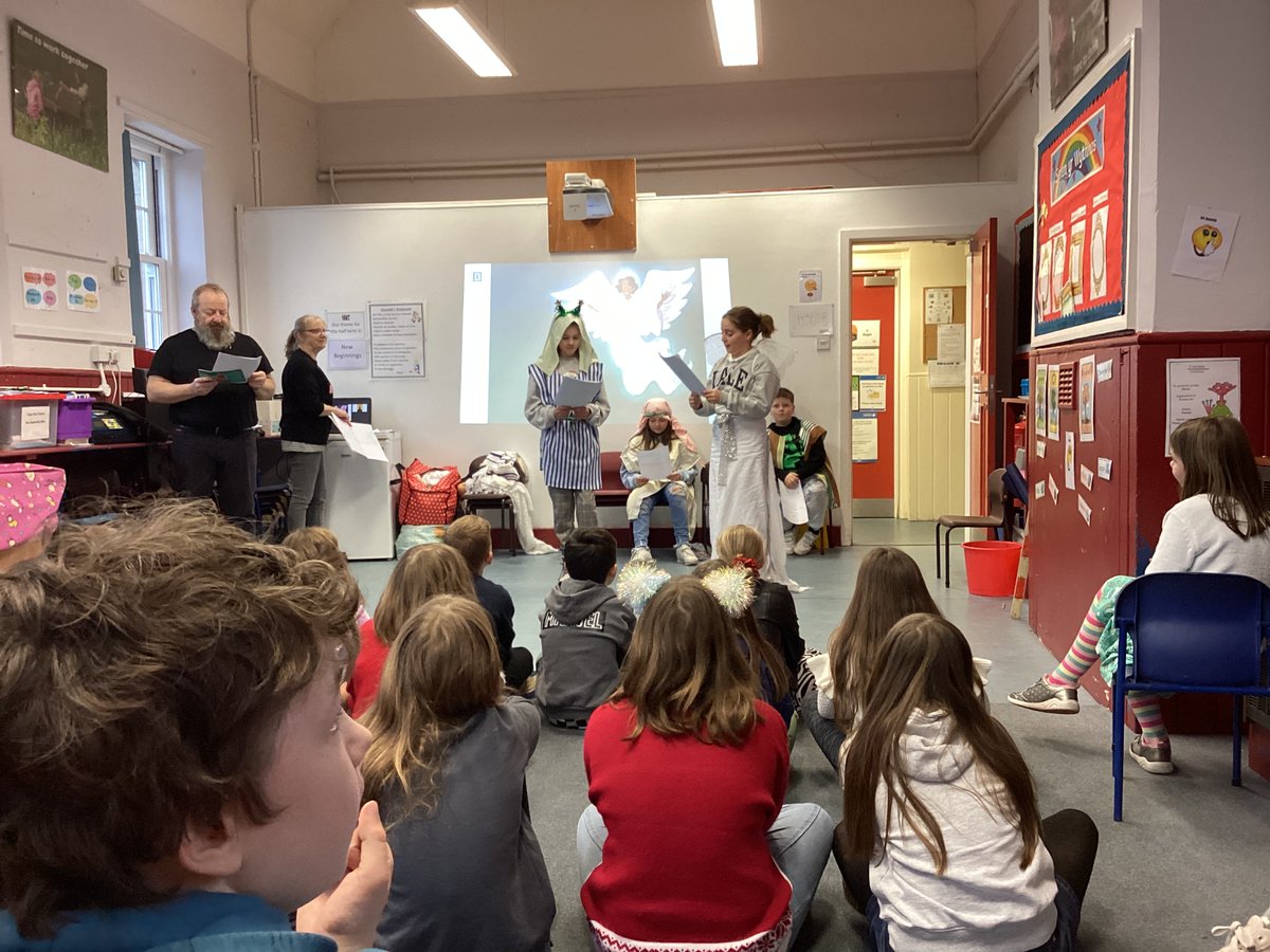 We all enjoyed our visit from Open the Book this morning  and  joining in with the Christmas story. Diolch yn fawr. Nadolig Llawen 🎄