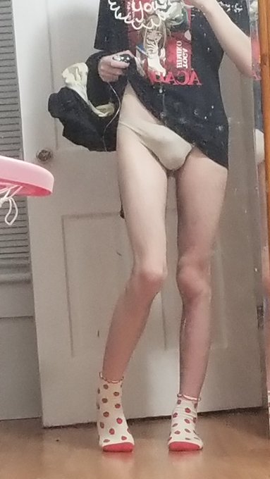 do u like my pjs :3 #nsfw #trans #goodnight https://t.co/vFSpEamarG<a href="/tag/nsfw"class="tags">#nsfw</a><a href="/tag/trans"class="tags">#trans</a><a href="/tag/goodnight"class="tags">#goodnight</a>