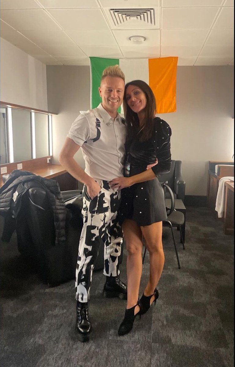 Always the stunning couple 😍 @NickyByrne