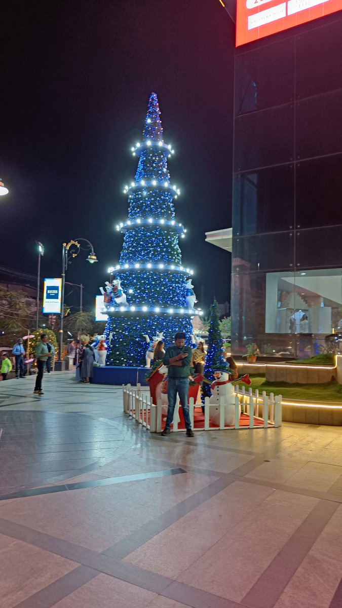 Sadakath_mk's tweet photo. Garuda mall https://t.co/5nAXOKPVau
