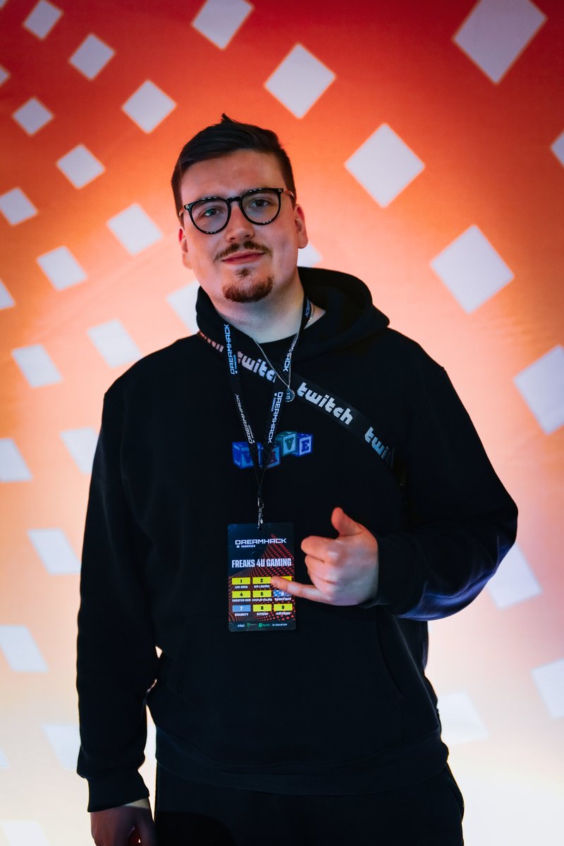 I've been allowed to explore options for the upcoming year. 

Experience as a team manager and other types of management roles in esports. 

VCT, VRL, Project V / Queens experience

worked with: Epsilon, NerdTown, IVY, WAVE

12 years in Esports

contact: DMs open