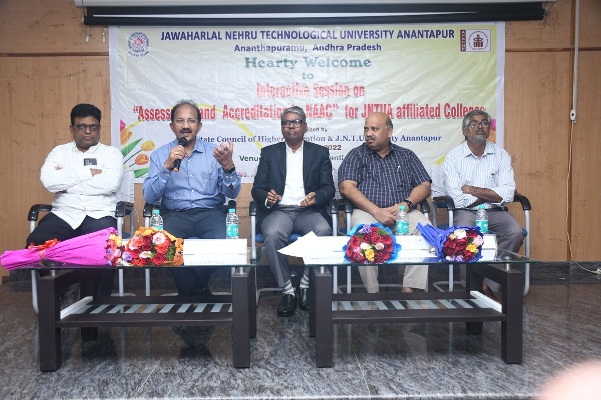 jntua_official's tweet photo. @jntuau JNTUA Interactive Session on Assessment and Accreditation by NAAC Programme by Vice Chancellor Sir, JNTUA and  Vice Chairman Prof. K. Rama Mohan Rao Sir ,APSCHE,AP https://t.co/YrRaF7KZMJ