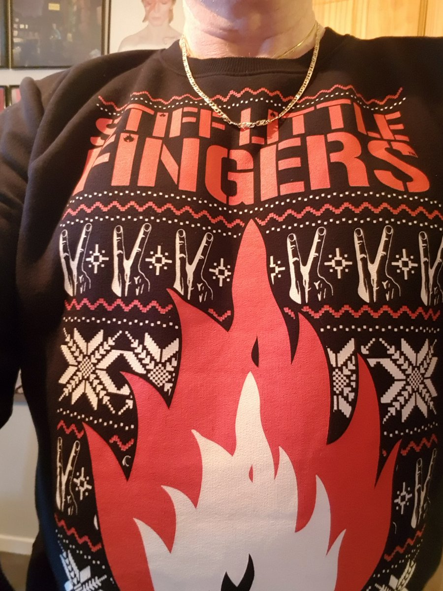 Christmas spirit an' aw that✌🔥#FingersFriday