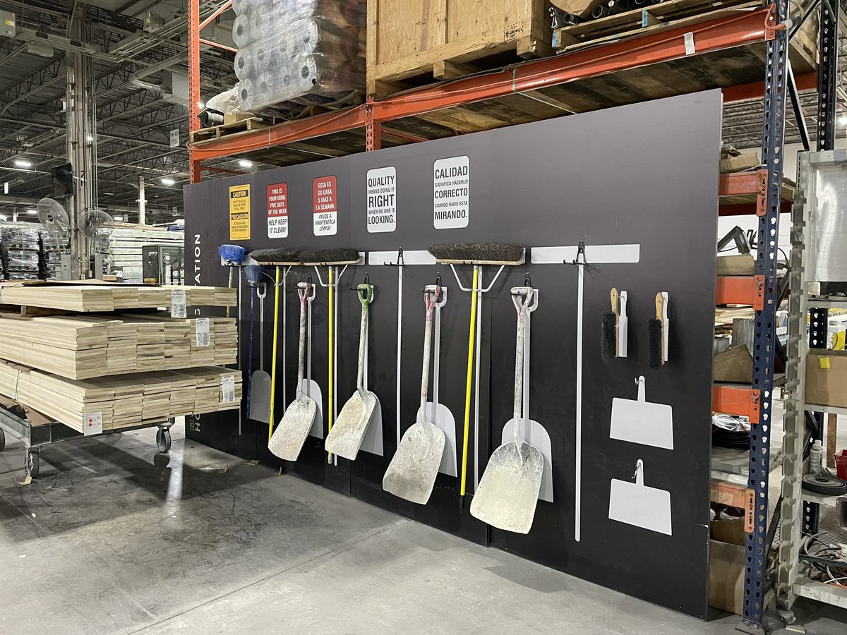 alan_mar_'s tweet photo. How many great #safety practices can you spot here? Need help getting there? Contact @TheGrahamCo Safety Services for assistance.  #pitsafety #6s #6sshadowboard #housekeeping https://t.co/5LotrBoSDu