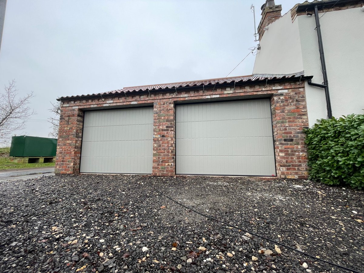 endurofence's tweet photo. Vertical pattern sectional doors in Farrow and Ball, another example of our bespoke manufacturing #ukmfg https://t.co/qR5r9a3jMv