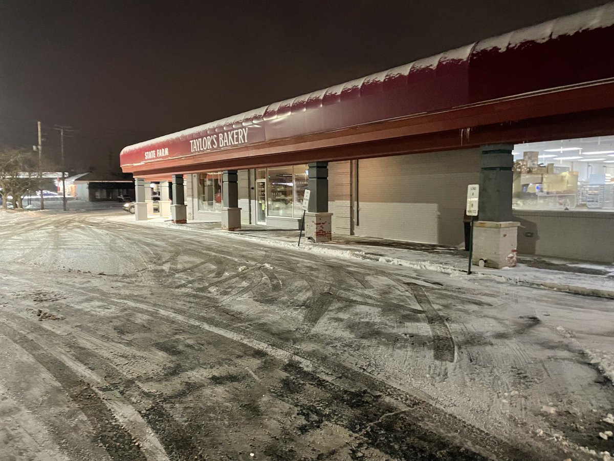 It’s cold, but the snow has been cleared. We are open from 8am-5pm today (12/23) and Christmas Eve. Bundle up and come buy these sweet treats! ❄️ 🎅🏼 🌲