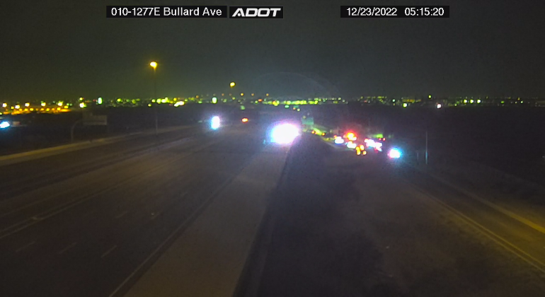 *CLOSURE*

I-10 is CLOSED in both directions in Goodyear.

The closure is due to law enforcement activity.

Eastbound is closed at Bullard Ave. Westbound is closed at Litchfield Road.

Expect delays and seek an alternate route.

There is no estimated time to reopen the highway.