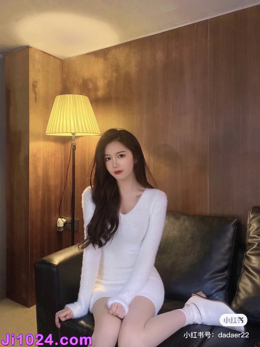Ji1024com's tweet photo. 💋极图网·Ji站【极度诱惑】025期：https://t.co/MqsWctMn5D
#美图 #美女图片 #纯欲风 #性感 #美乳 #长腿 #身材 #瑜伽裤 #OL #街拍 #美腿 #跟拍 #高跟鞋 #高跟控 #细高跟 #尖头细高跟  #白领 #heels #包臀裙 https://t.co/aW7oNslThw