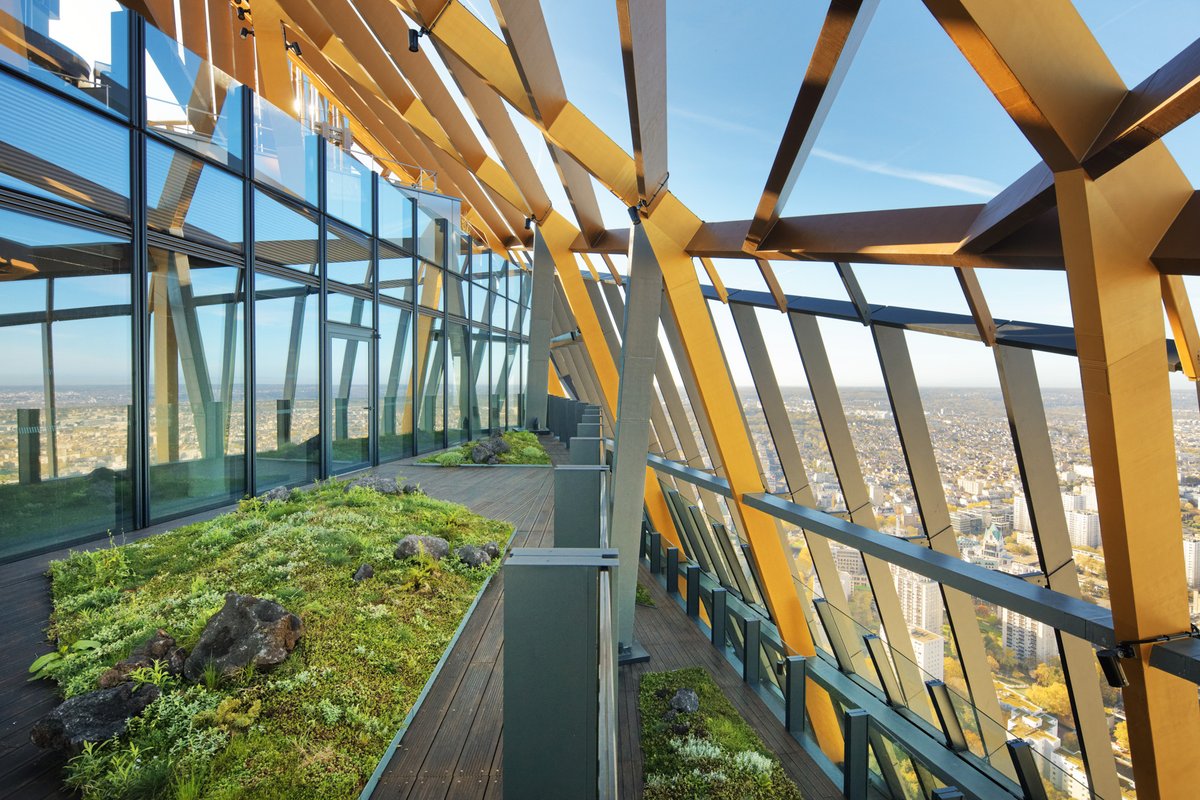 Découvrez la <a href="/HeklaTour/">Tour Hekla</a> de l’intérieur… Lors de son dernier passage, notre photographe Thierry Lewenberg-Sturm a saisi les volumes intérieurs de la tour sous une lumière automnale aux tons chauds et chaleureux.☀️
tour-hekla.com