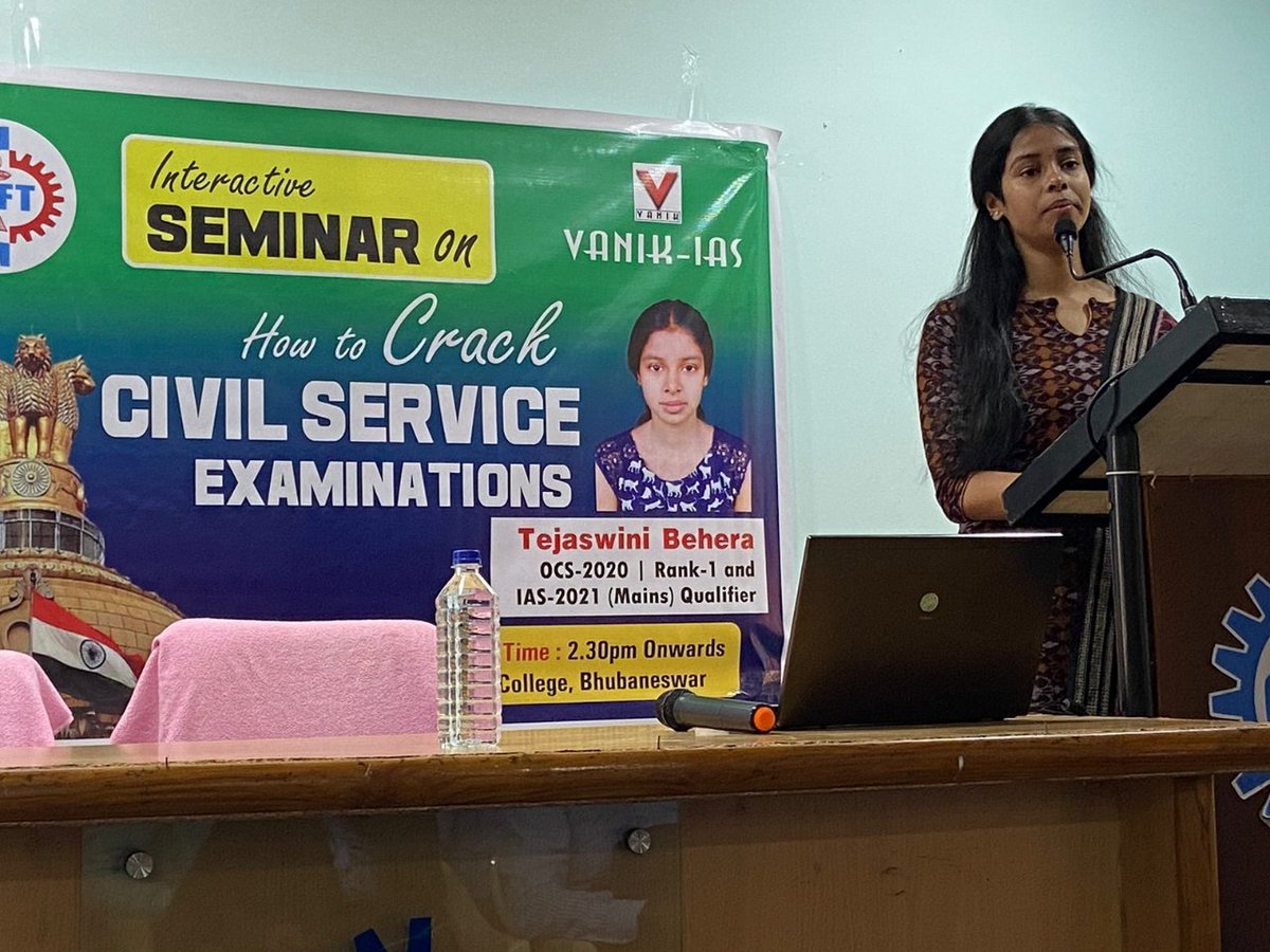VanikEducation's tweet photo. Overall it was an interactive Knowledge sharing Session; The students got enthused by the motivation and tips from Tejaswini Ma’am.

We wish all the students the very best for their Future Civil service Journey...

#vanikias #vanikcoaching #vanikcivilservice #vanikoas #opsc #OPSC https://t.co/n7JGw8t7H0