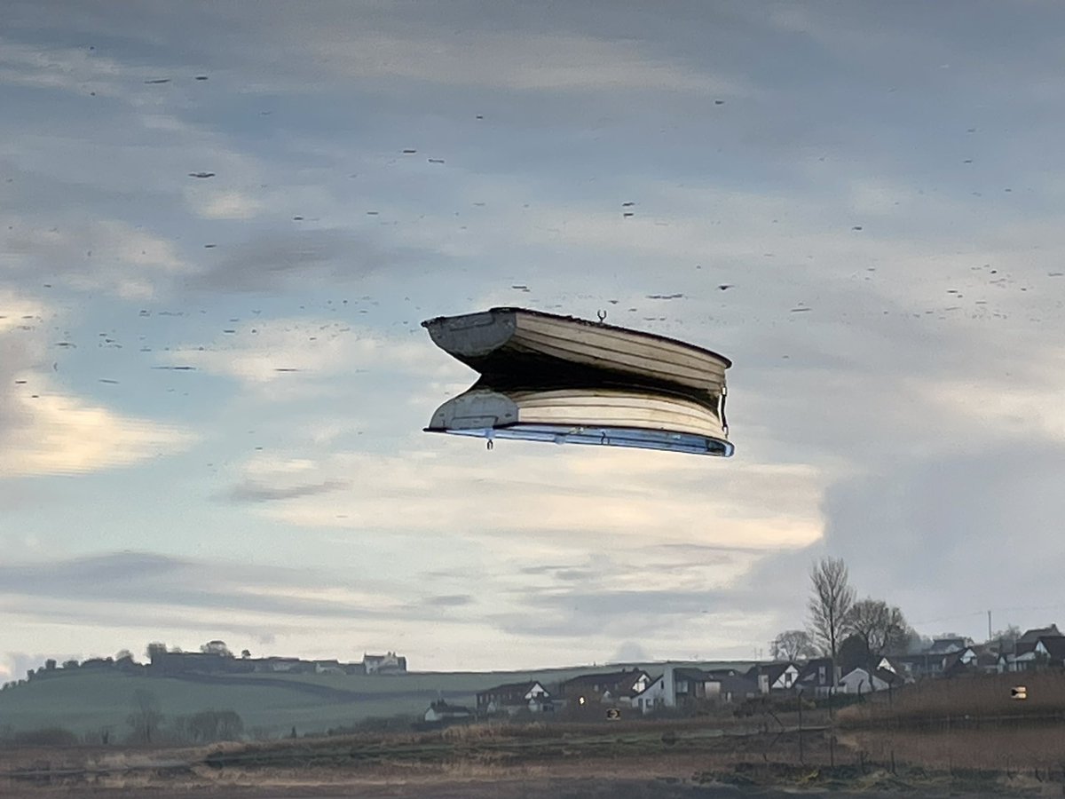 JudithFullerton's tweet photo. When the river is calm, it’s possible to do this! #whateverfloatsyourboat #opticalillusion https://t.co/n1ZPenES91