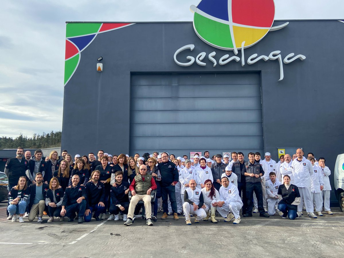 El Equipo Humano de Gesalaga quiere mandar todo el cariño y los mejores deseos a nuestros clientes, proveedores, y todos aquellos que contribuyen a que cada año lleguemos a más mesas. ¡Os deseamos un 2023 lleno de amor, salud, y alegrías profesionales! #gesalaga #gastronomía