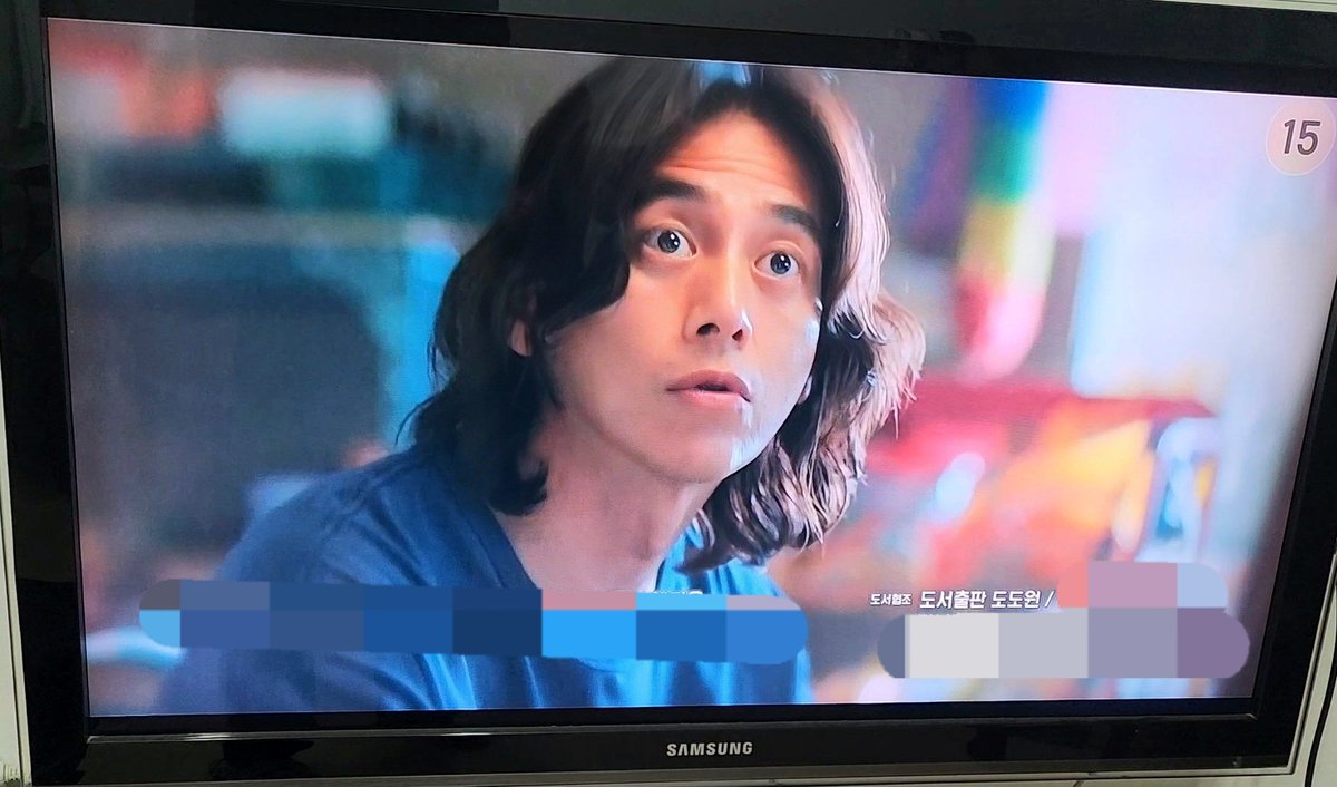 미씽 : 그들이 있었다2 
(14부작)
tvN 드라마 2회차에 그림책 (공주의 방 &amp; 왕자의 성)이 나왔다. 지난번 jtbc 드라마 불행을 사는 여자에 나오고 두 번째 방송 노출인데도 신기하고 감사하다.
#미씽:그들이있었다2
#그림책
#공주의방_왕자의성
#이도윤 #이준선