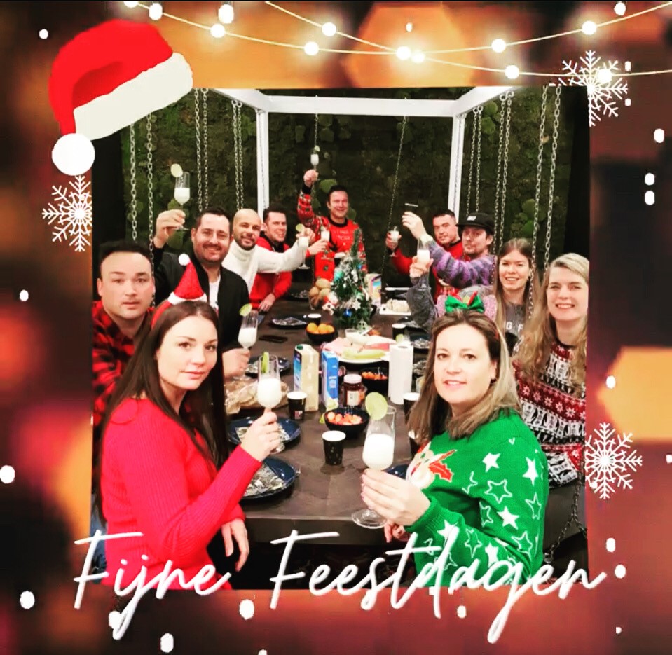worktrainer's tweet photo. Ons Worktrainer team wenst je een hele fijne Kerst en een gelukkig nieuwjaar 🎄🎆
Op 26 december zijn we gesloten. Maar geen zorgen, we helpen je na de feestdagen weer met het uitkiezen van mooi beweegmeubilair! #worktrainer #deskbike #nieuwjaar #kerst https://t.co/eYLgug9ex0