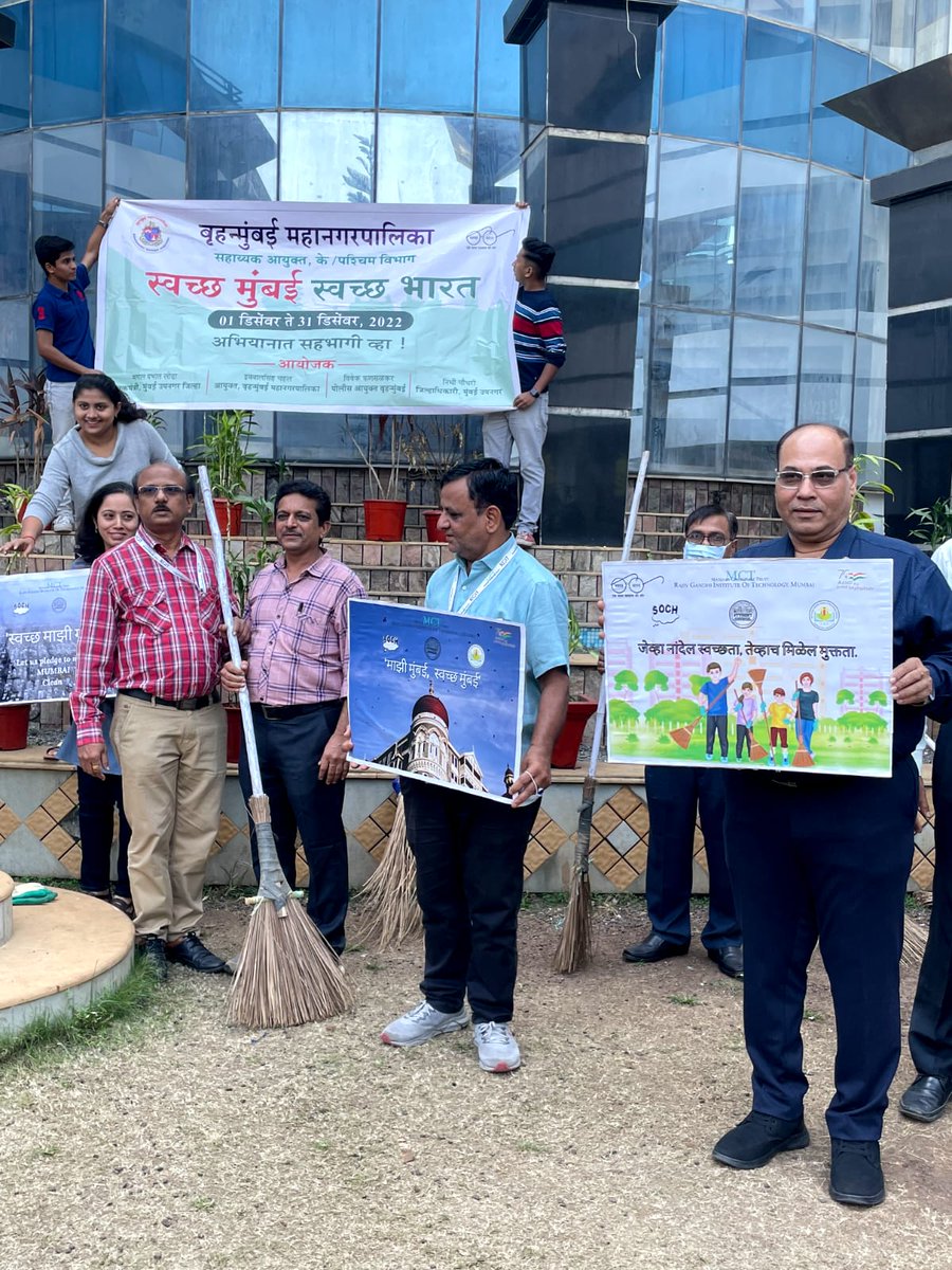 RgitUba's tweet image. UBAcell RGIT in collaboration with RGIT Student Council and SOCH RGIT successfully organised a CleanUp Drive on the account of &quot;Swaccha Mazhi Mumbai&quot;Campaign by the Maharashtra Government.