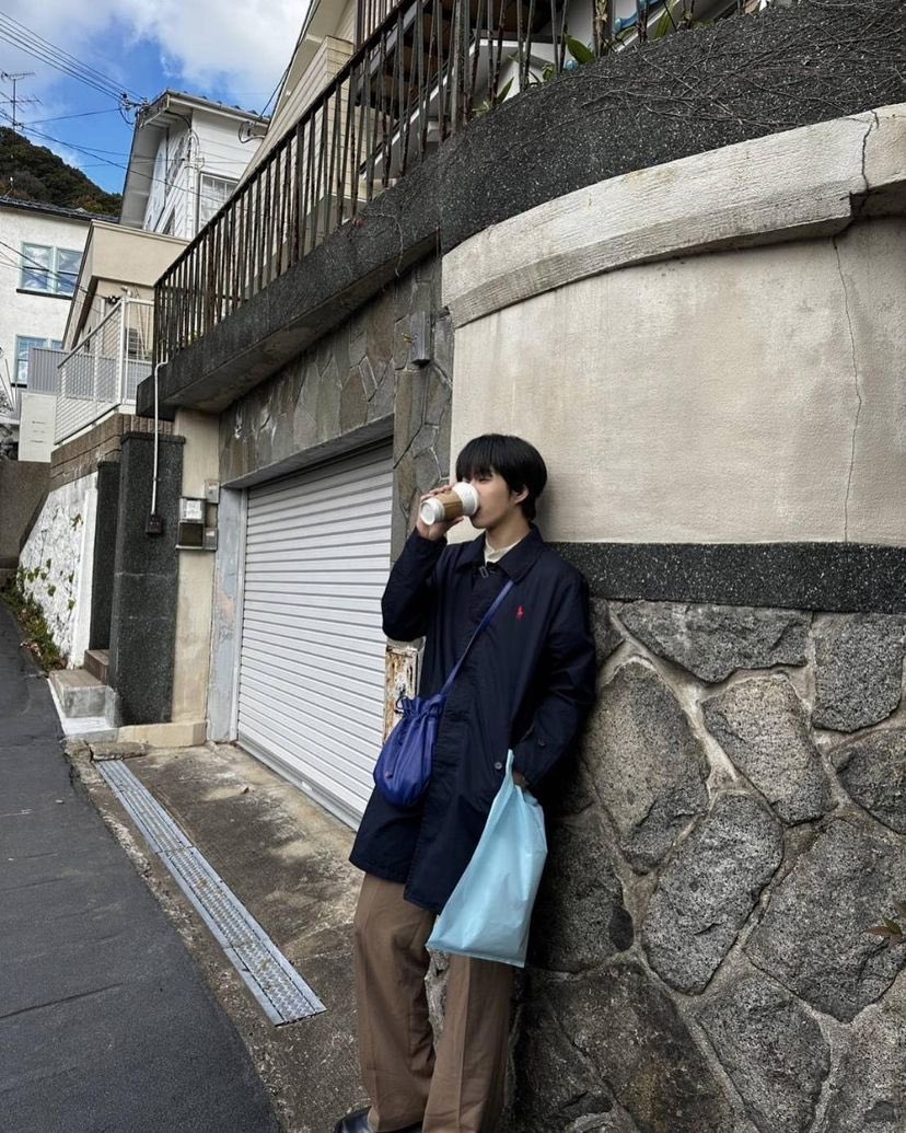 FkqaiorUcAAJY-Q?format=jpg&name=medium