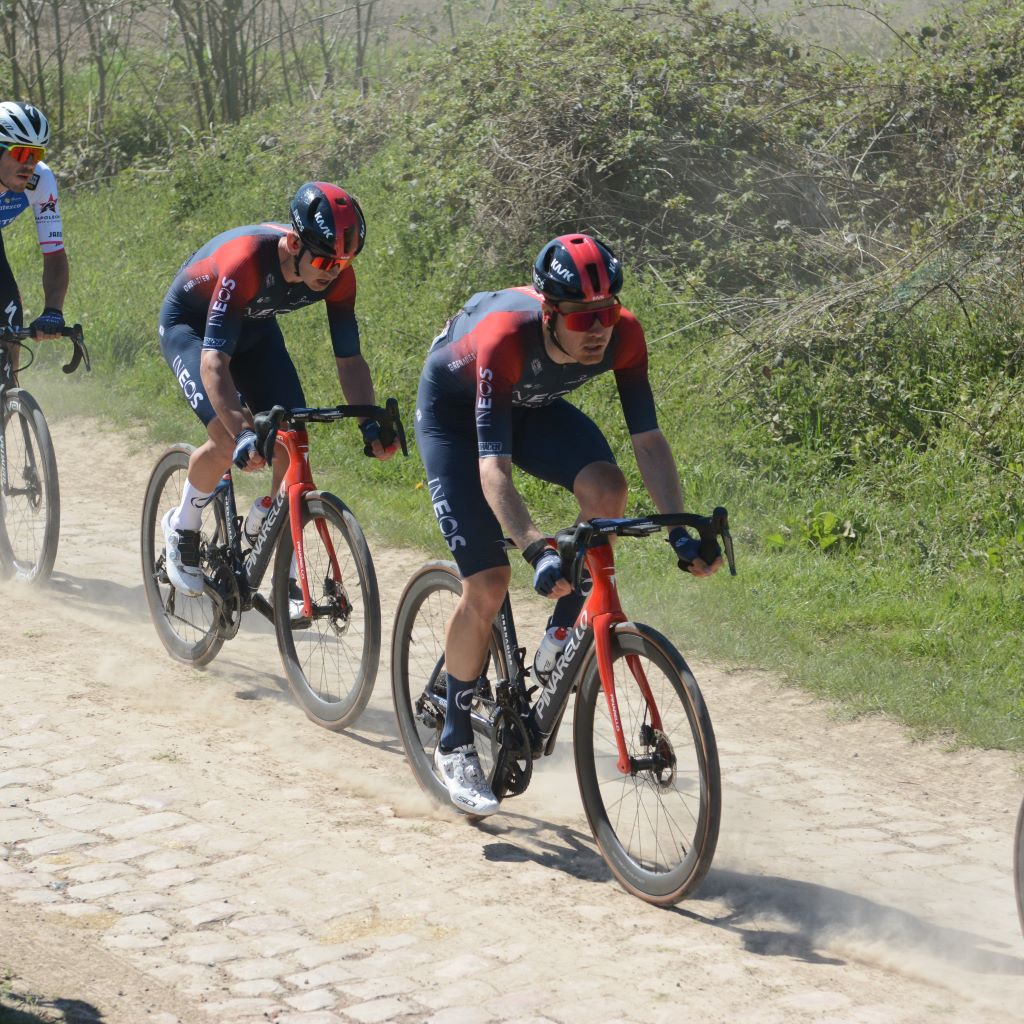 SkyTedTravels's tweet photo. @GcnRacing Other than the sheer joy of being road side again, a couple of days chasing round northern France in April and a hot day on the Alpe in July
#memories #PR2022 #TDF2022 #alpedhuez https://t.co/XEFd7pcw7x