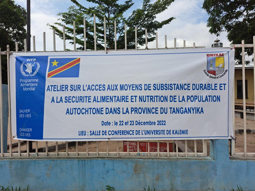 MoustiWFP's tweet photo. Partnership🤝 (#SDG17) is key to achieving the zero hunger challenge (#SDG2). This one is historic. #WFPDRC and #UNIKAL🏫 working together to enhance knowledge on livelihoods and food security of indigenous populations in #RDC🇨🇩 https://t.co/nFGGSjPyKN