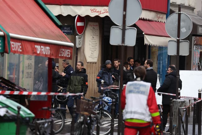 BFMTV's tweet photo. 🔴 ALERTE INFO
Fusillade à Paris: le suspect avait attaqué un camp de migrants au sabre en 2021
https://t.co/oQ21tKRo5S https://t.co/nxB7SKzUSD