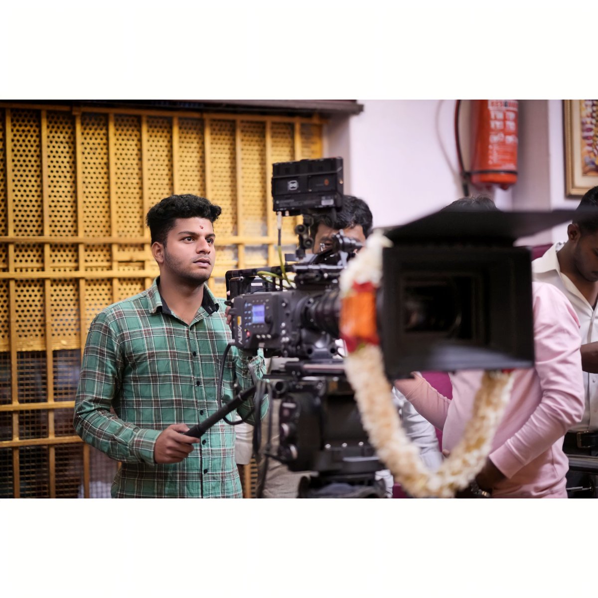 CINEMA AND ONLY CINEMA ❤️🎥✨️

#cinematography #cinema #cinemalife #cameralove #life #lifestyle #bengalurublogger #bengalurudiaries #chennai #vanakamchennai #gfti #gftimemories #filmmaker #movie