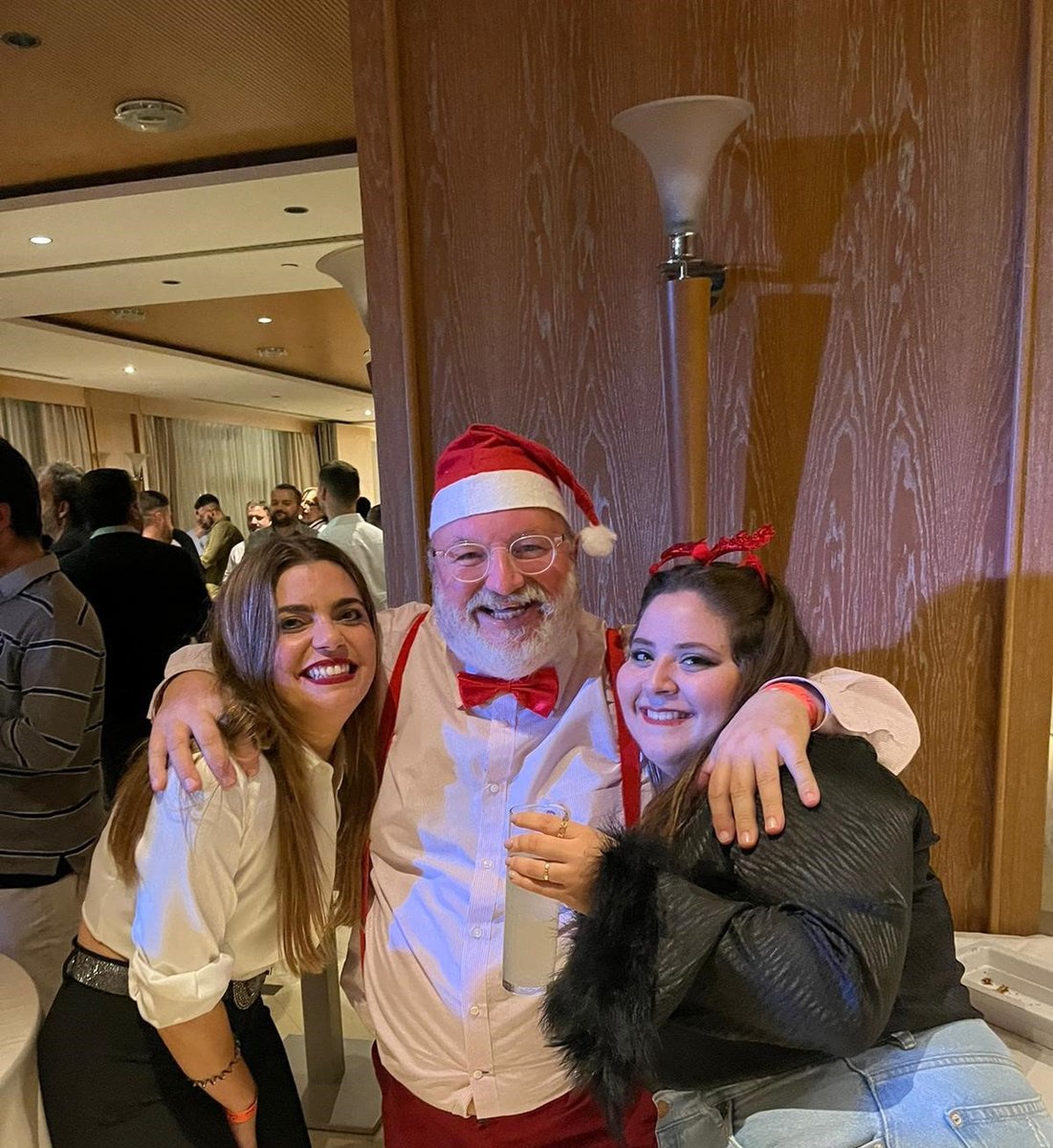 proxyaTI's tweet photo. 𝑬𝒗𝒆𝒏𝒕𝒐 𝒅𝒆 𝑵𝒂𝒗𝒊𝒅𝒂𝒅 𝒅𝒆 𝑷𝒓𝒐𝒙𝒚𝒂🎄🎅
El pasado viernes 16 y jueves 22 celebramos los eventos de Navidad en Sevilla y Madrid respectivamente.
Tenemos un grandísimo equipo, ¡en el 2023, más y mejor!
¡𝐅𝐞𝐥𝐢𝐳 𝐍𝐚𝐯𝐢𝐝𝐚𝐝!
#proxya #equipoproxya #somosproxya https://t.co/CjwzvkxiTq