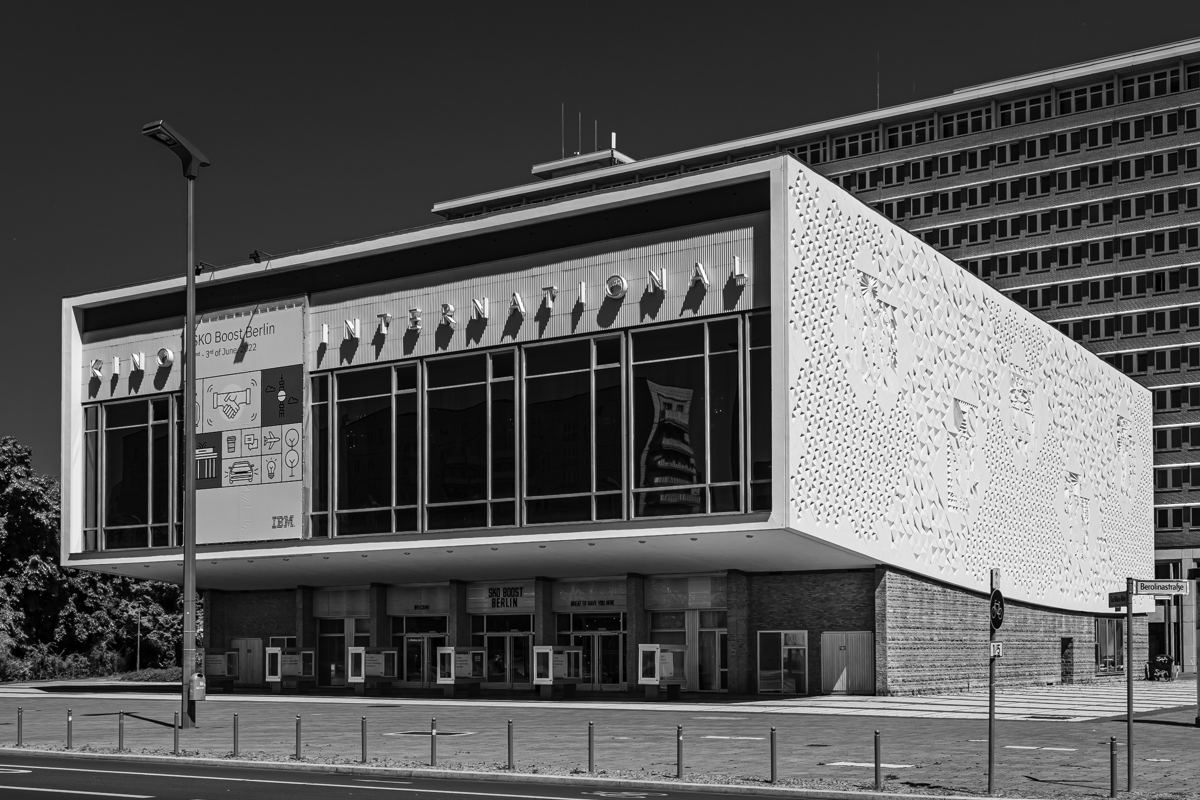 BerlinModerne's tweet photo. The best of #BerlinModern:
International style.
Josef Kaiser et al., 1961–63. https://t.co/ZL1Tw858O3
