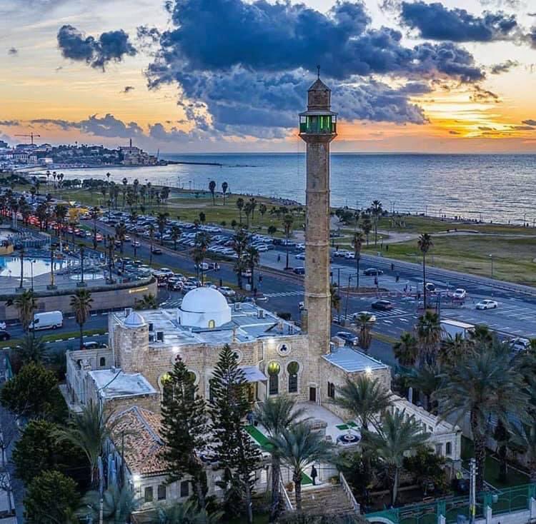 مسجد حسن بك، تل أبيب–يافا، على شاطئ البحر الأبيض المتوسط
جمعة مباركة
: