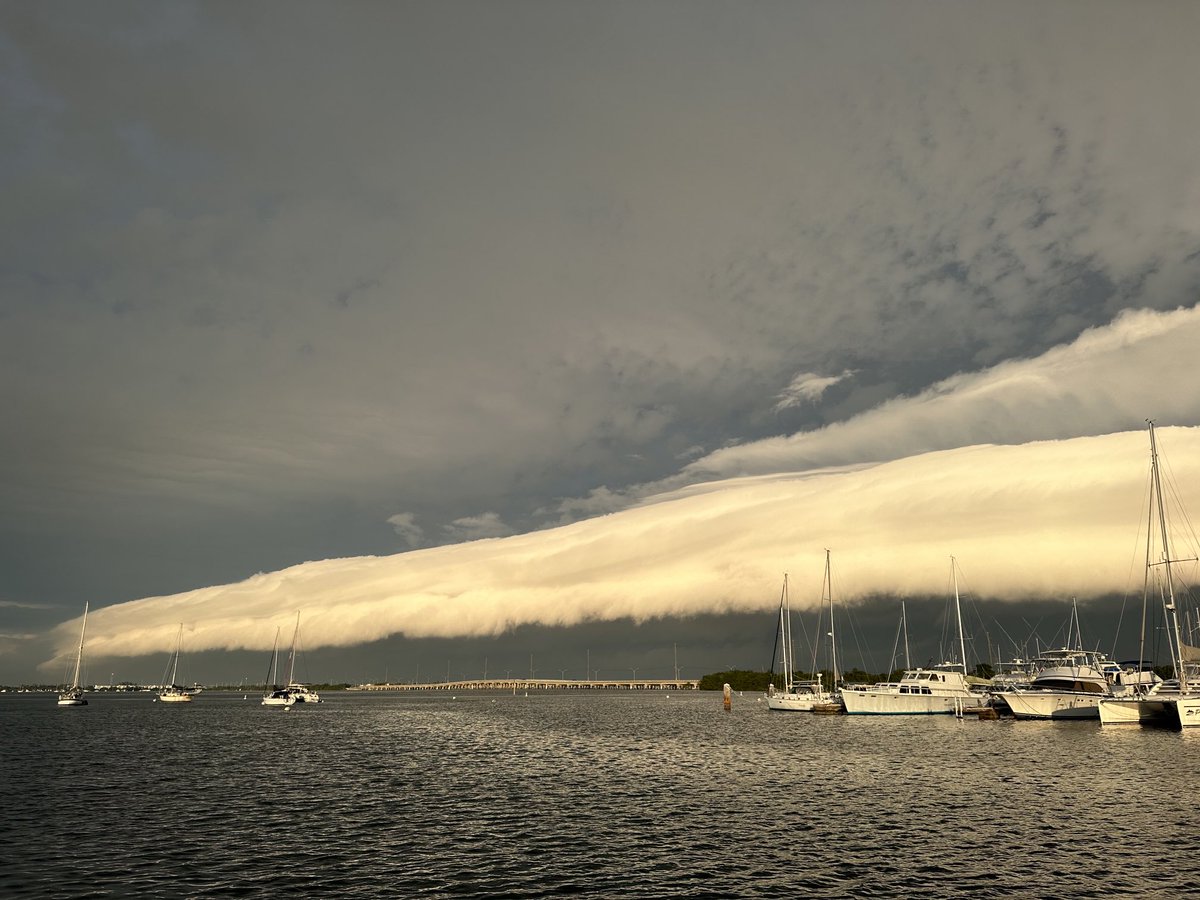 Jbizzle54life (@jbizzle54life67) on Twitter photo <a href="/NWSKeyWest/">NWS Key West</a> Something wicked this way comes! #bocachica #keys #coldsnap #ominous #keywest <a href="/NWSKeyWest/">NWS Key West</a> Something wicked this way comes! #bocachica #keys #coldsnap #ominous #keywest