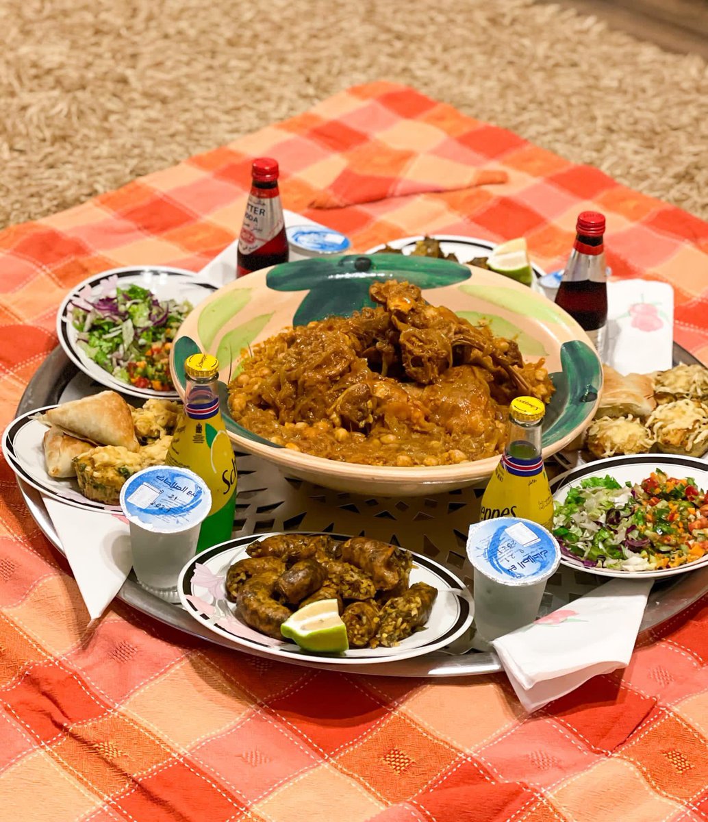 someve89's tweet image. جمعة طيبة مباركة عالجميع دون إستثناء.💛