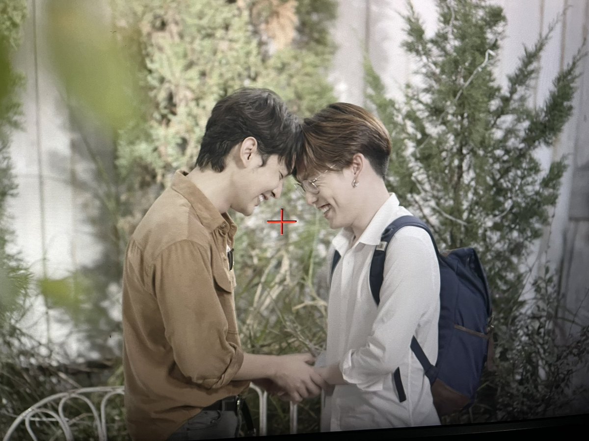 dejdirector's tweet photo. แค่ให้จับมือ นี่เกินบทไปใหญ่เลยนะ #boyneversmiles #รักสุดท้ายนายไม่ยิ้ม https://t.co/0A1rvOliC0