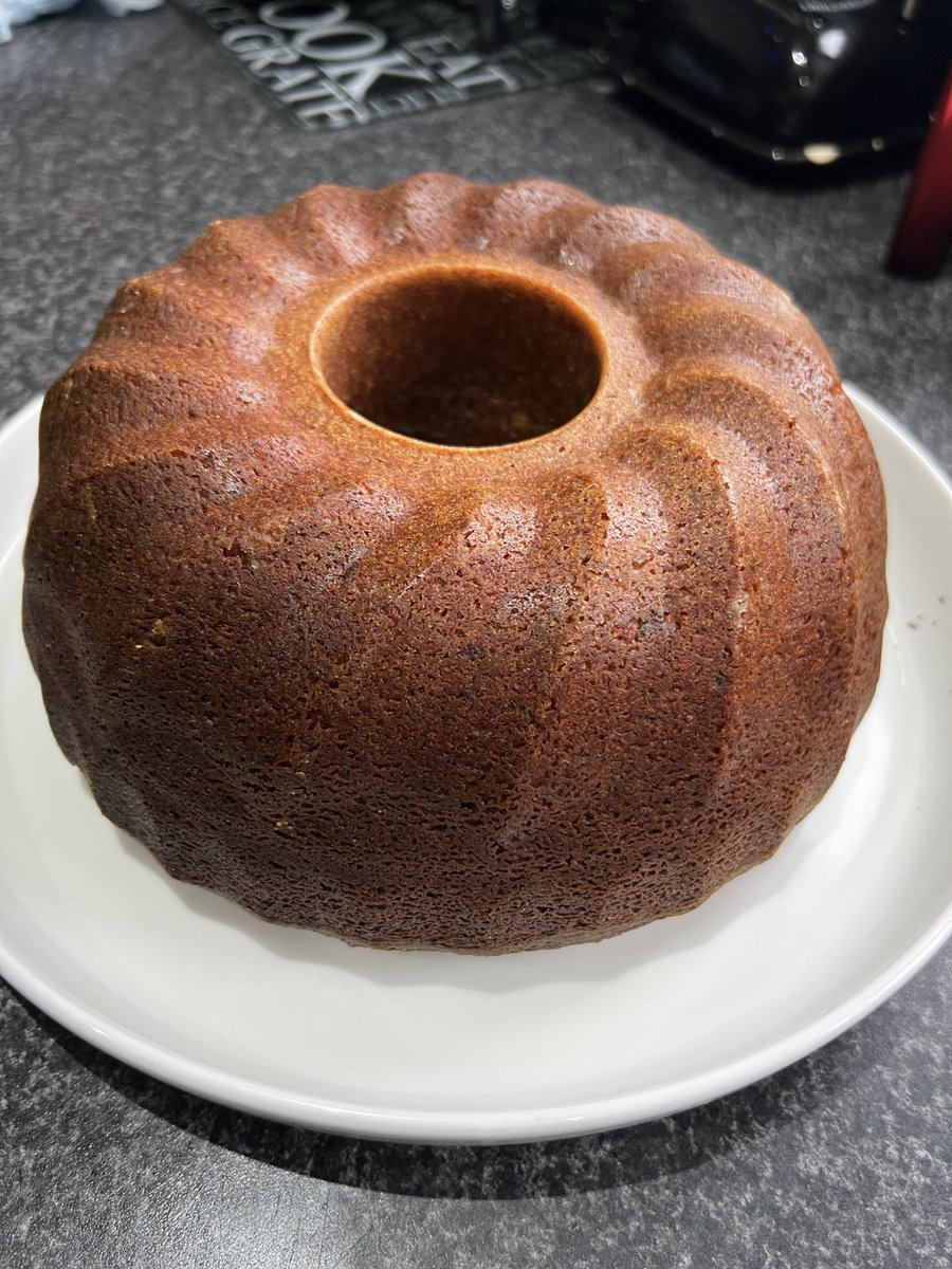 RhysSmart_'s tweet photo. Step dad is preparing a sticky toffee pudding for desert on Sunday. #ToffeePudding https://t.co/n5VjVdWbpG