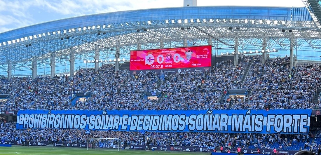 PenhaBebelGuiti's tweet photo. Porque nunca deixaremos de soñar! 💫

Bo Nadal, deportivistas! 🎄

Sempre fortes, sempre DEPOR! 💙🤍💙 https://t.co/75GCZ7YejE