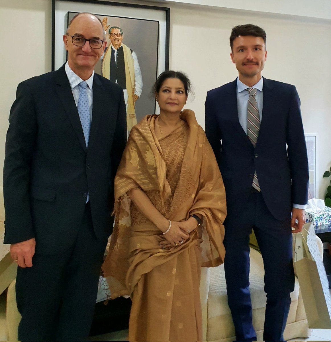 Did you know? The Vienna Convention on Diplomatic Relations also allows for meetings with the ruling party😉. Thanks a million to Dr. Shammi Ahmed <a href="/drshammiahmed/">Dr. Shammi Ahmed</a> from <a href="/albd1971/">Bangladesh Awami League</a> for her fabulous hospitality + an inspiring discussion together with 🇩🇪 desk officer for 🇧🇩, Dr. Györi!