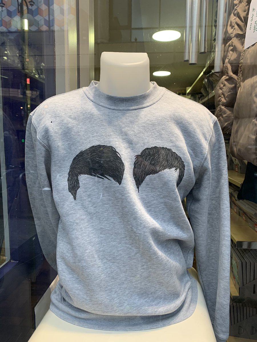 hammoo's tweet photo. can anyone else make sense of this….?Nathan Fielder??? sweatshirt I saw https://t.co/EGZqNYRRyE