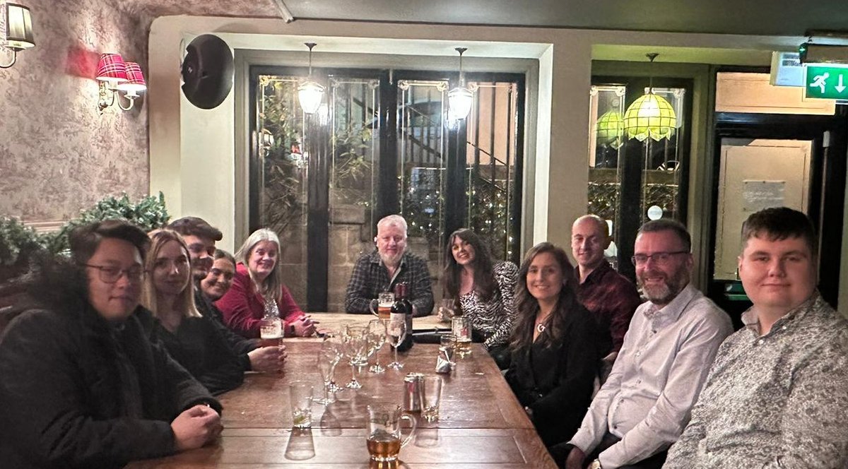 Here are some of the faces behind AG enjoying their well-deserved Christmas dinner at the B&amp;P. 🎄🍽️

Look out for our meet-the-team posts next year to learn more about the team that helps our customers work efficiently and without interruptions!

#christmas #team #assetguardian