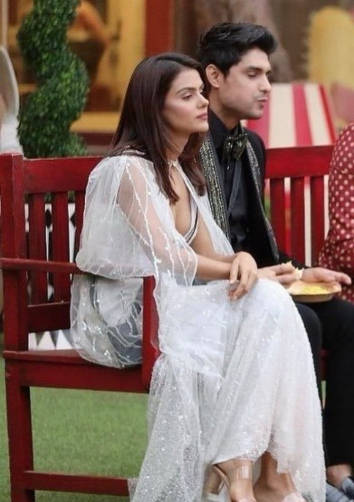PriyAnkitFC's tweet photo. King and his Queen ♡

"NO ANKIT NO BIGG BOSS" https://t.co/PPne9STHUz