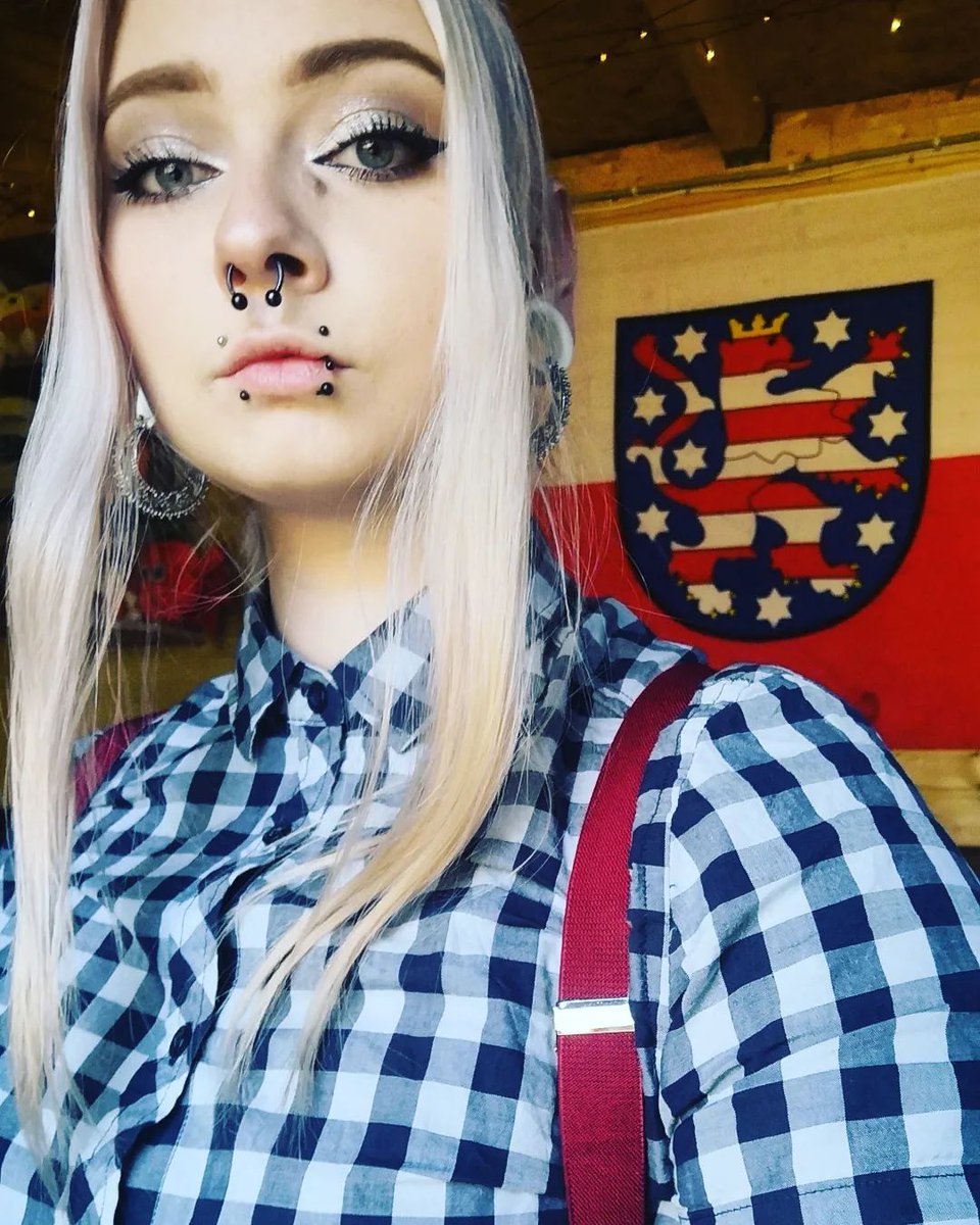 From @_oiresache #vintage #skinheadmusic  #punx  #vintageshop  #inspiration  #chelseacut  #vintagestyle  #casualgirl  #vintageclothes  #fredperry  #60sstyle  #casualchic  #1970s  #skinhead  #skinheadtattoo