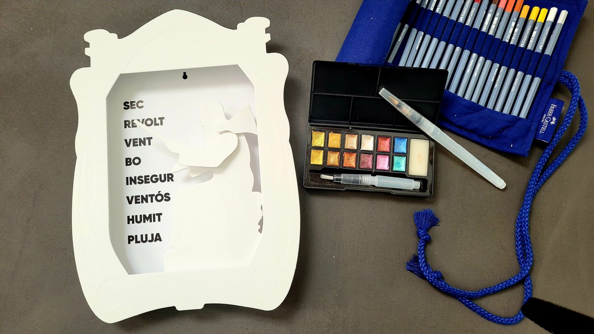 Además de saber el tiempo que hará mañana, el #frailedeltiempo edición #colors también se puede #pintar y #colorear si lo complementas con unos #colores para esta #Navidad #regalosoriginales #eltiempo #eltemps #eltempstv3 #eguraldia #meteo #meteorologia