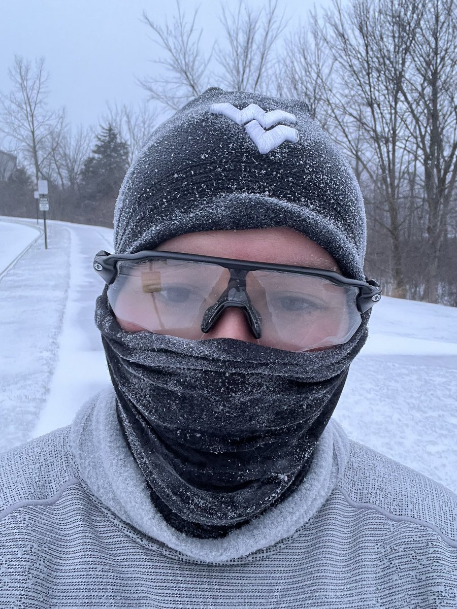 Pay no attention to weather forecasts this weekend, #gensurgmatch2023 applicants! 70 and sunny on my post call run this morning! #WhyUMichSurgery