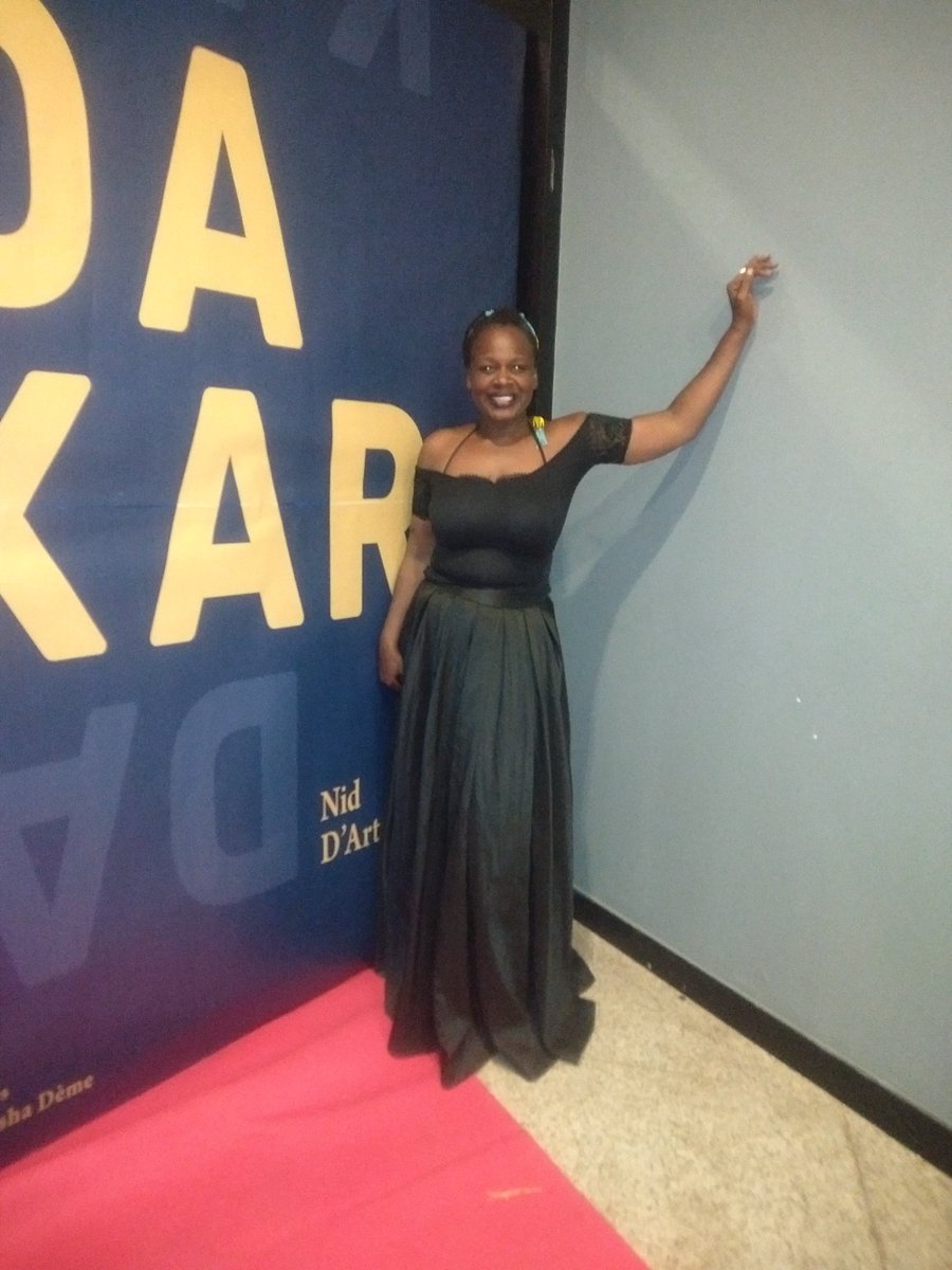 payeaissatou's tweet photo. DAKAR: nid d'artistes.
DAK'ART: ruche de créativité
DEUK RAW: l'insaisissable
D'ACCAR: arbre à palabre.
Merci ma douce Aisha dème de rendre Dakar cette ville tant accueillante encore plus belle. Dakar à travers son nid d'artistes continue d'éclore, de briller. Éternelle Dakar. https://t.co/1NwGMFVTvp
